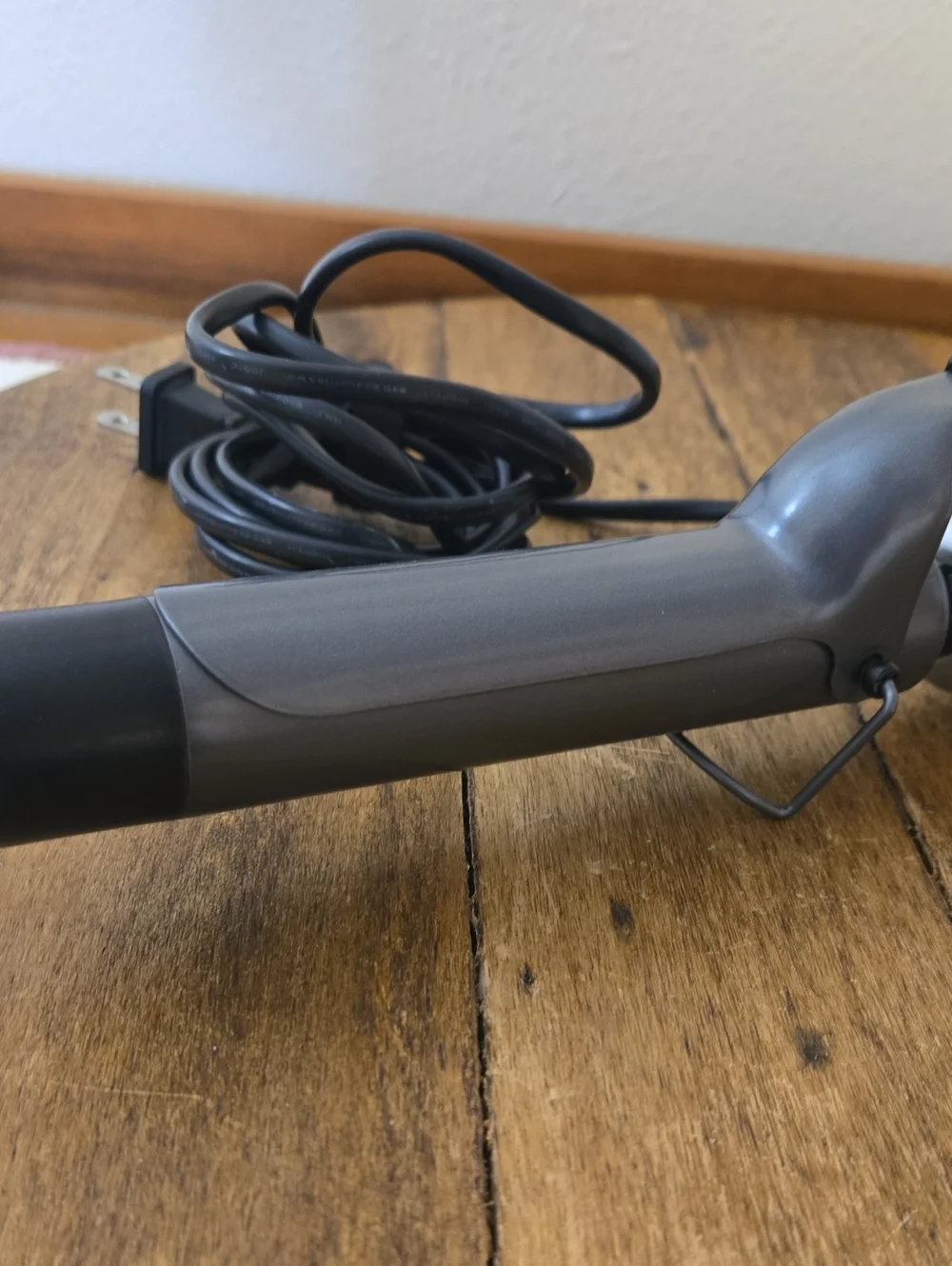 Hot Tools Curling Iron - Professional Styling Tool